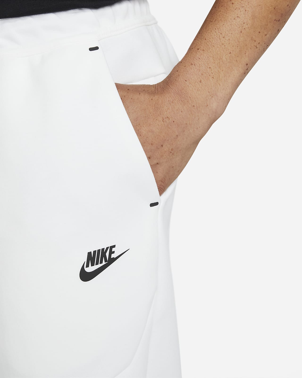 Pantaloni jogger Nike Sportswear Tech Fleece - Uomo. Nike IT