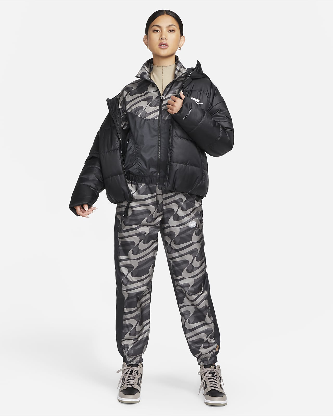 Nike Sportswear Therma-FIT Repel Women's Synthetic-Fill Hooded Jacket. Nike  CA