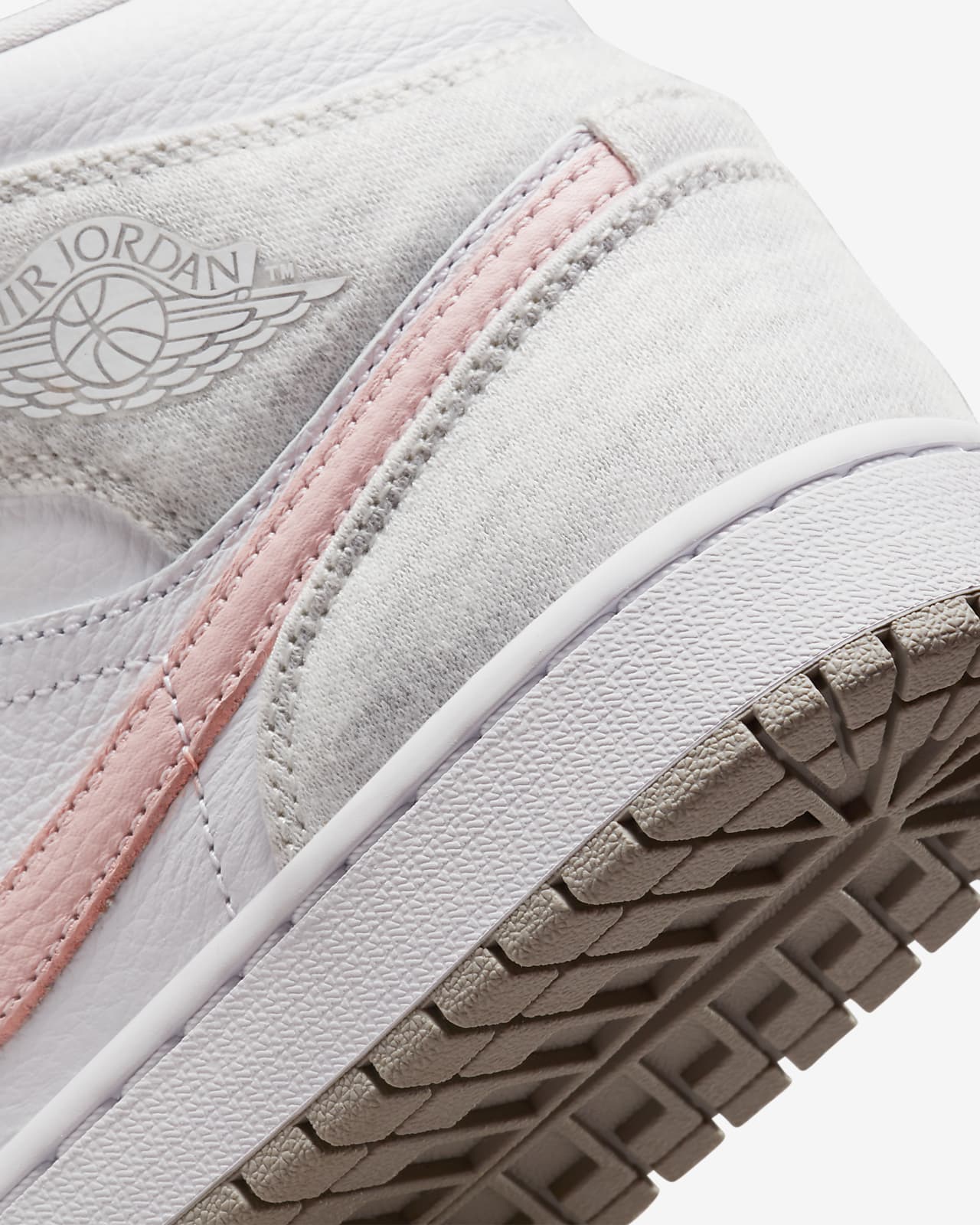 NIKE公式】エア ジョーダン 1 MID SE ウィメンズシューズ.オンラインストア (通販サイト)