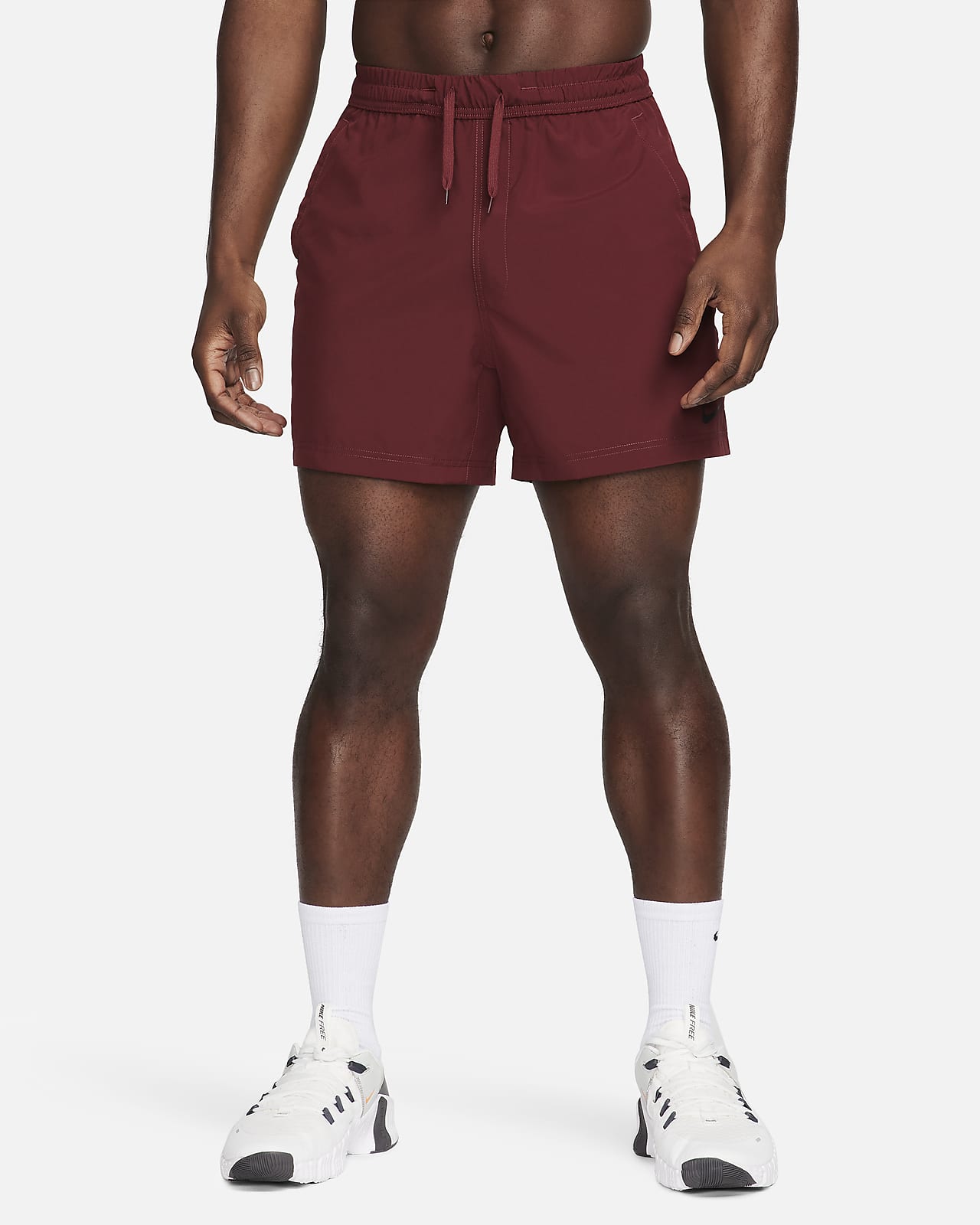 Shorts versátiles Dri-FIT de 13 cm sin forro para hombre Nike Form
