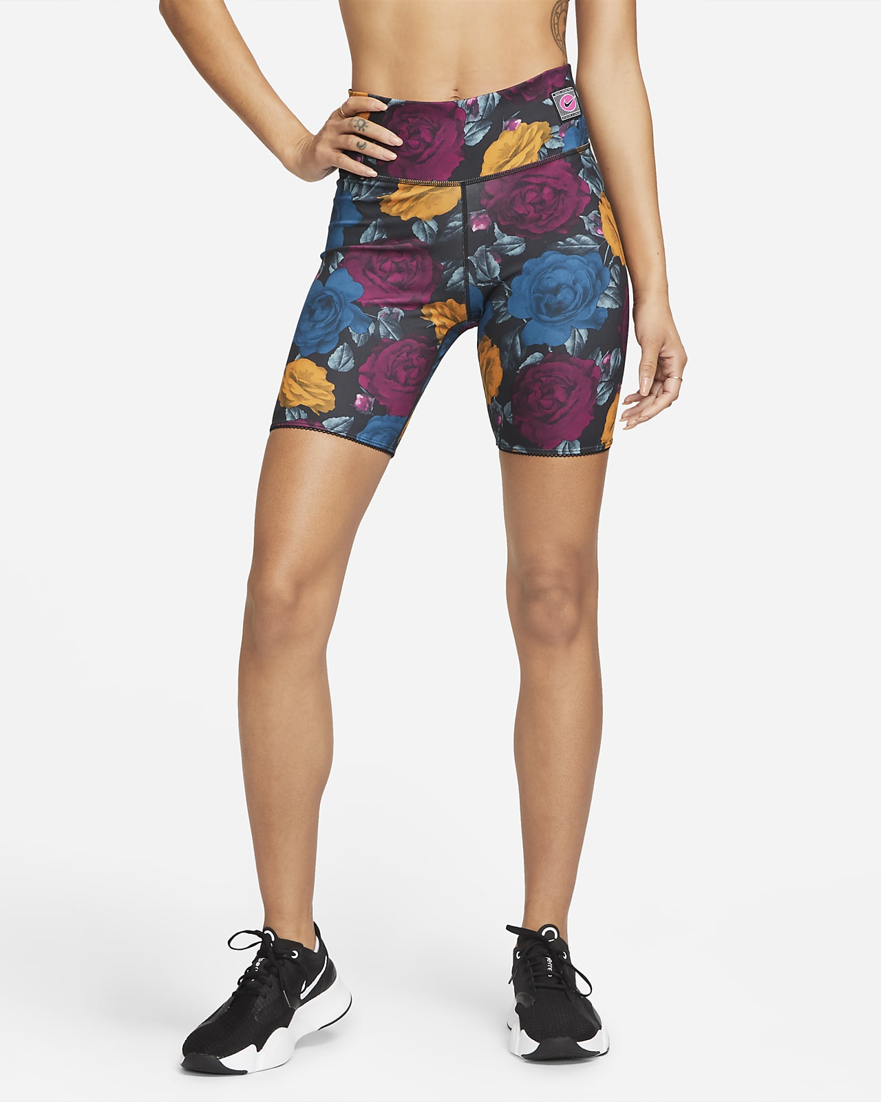 Shorts de entrenamiento estampados de 18 cm y tiro medio para mujer Nike  Dri-FIT One Icon Clash. Nike.com