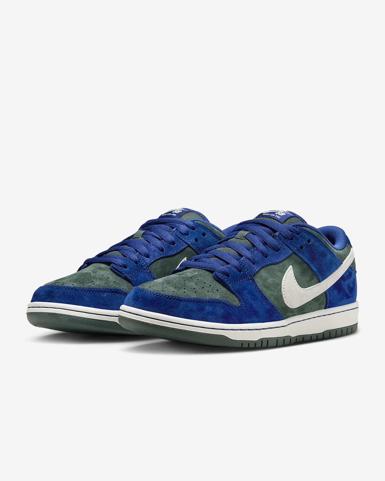 Nike SB Dunk Low Pro Skate Shoes. Nike CA