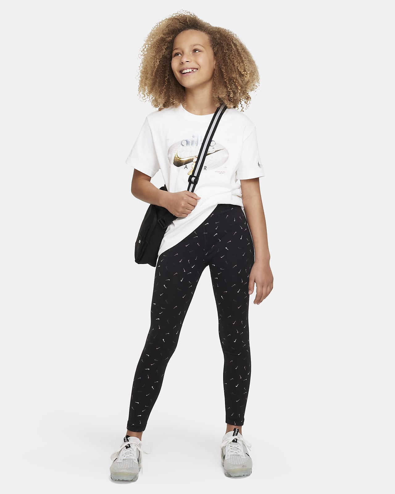Nike Kids Girl's NSW Favorites Graphic HW Leggings (Little Kids/Big Kids)  Black/White SM (7-8 Big Kid) : : Clothing, Shoes & Accessories