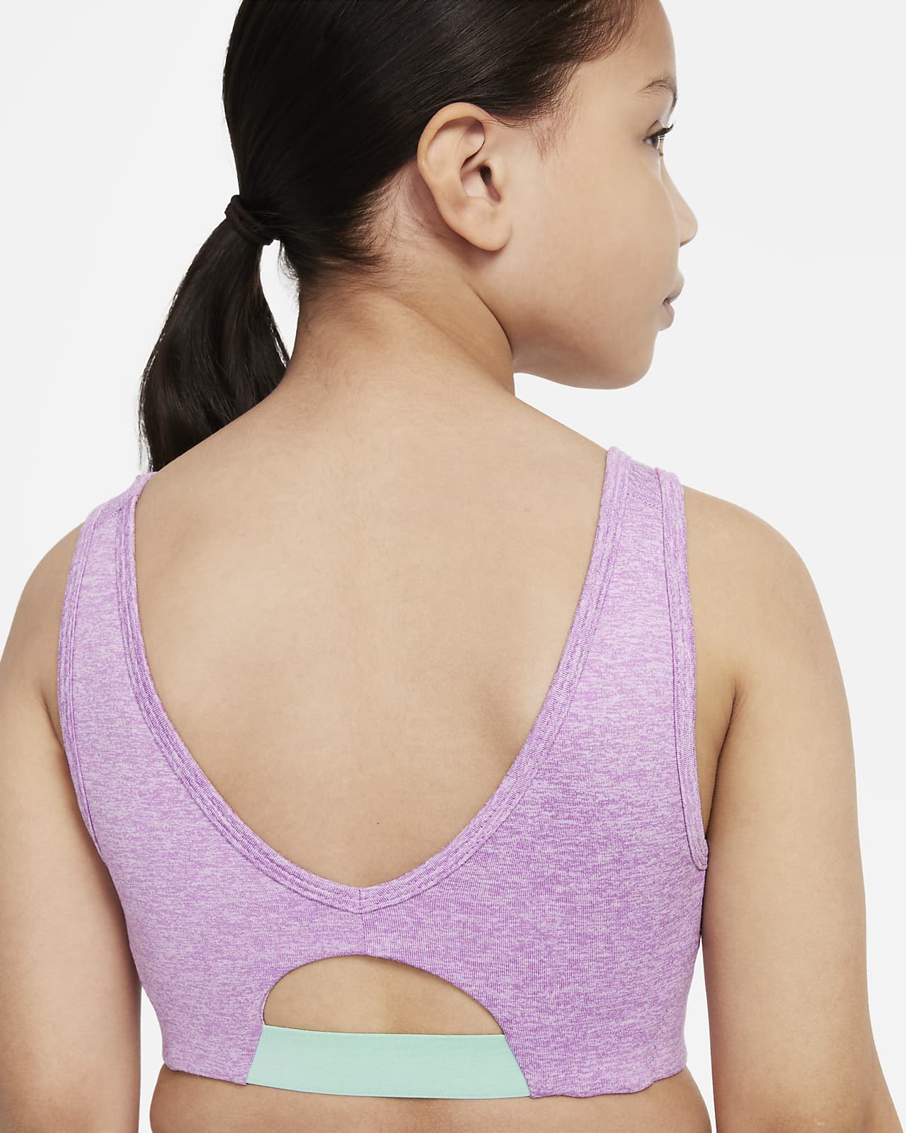 Nike DriFIT Swoosh Luxe Older Kids' (Girls') Sports Bra. Nike NL