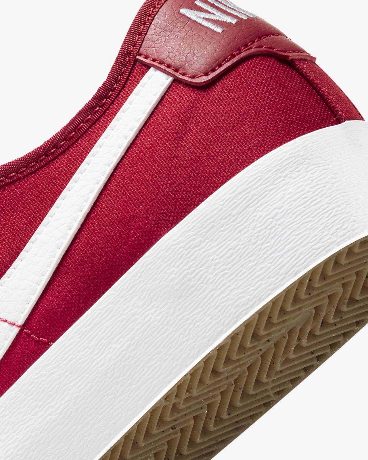 nike sneakers skateboard