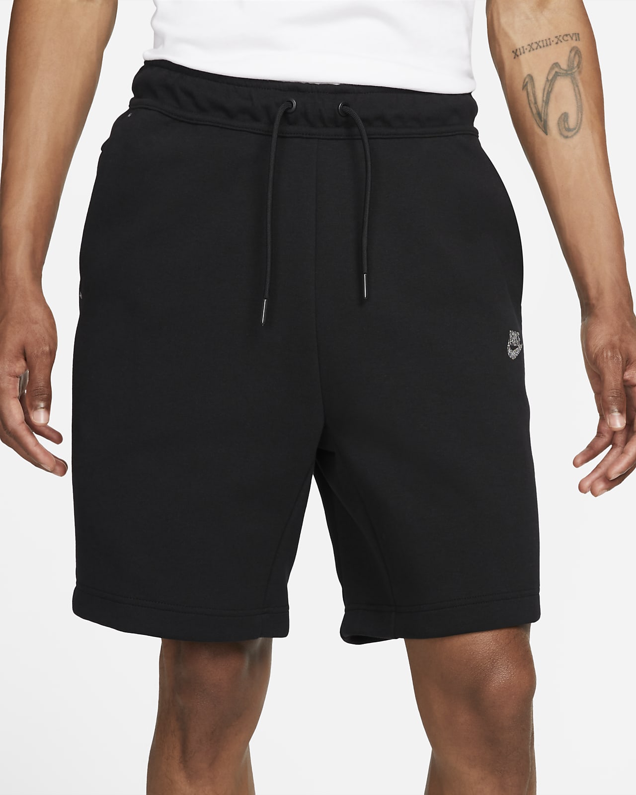 nike men's sportswear tech fleece shorts stores