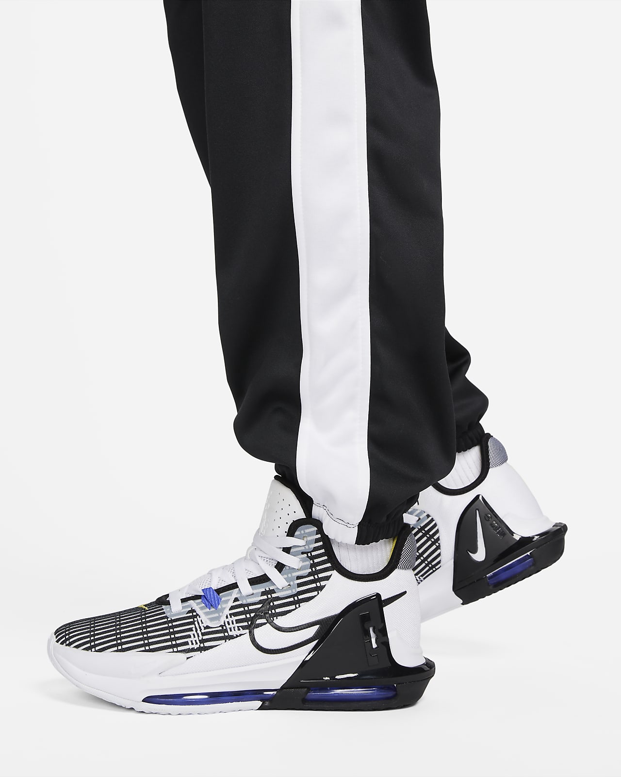 Nike Therma-FIT Starting 5 Men's Basketball Fleece Trousers. Nike GB