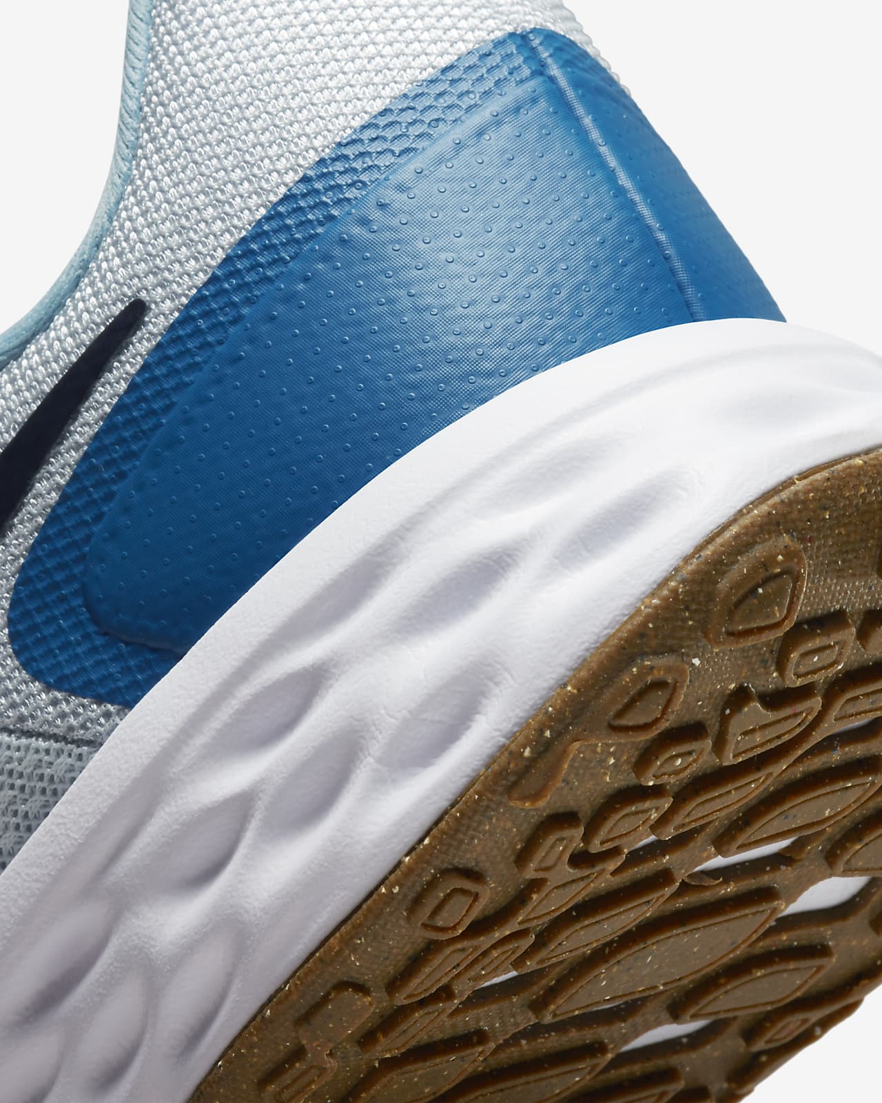 nike men's wide running shoes