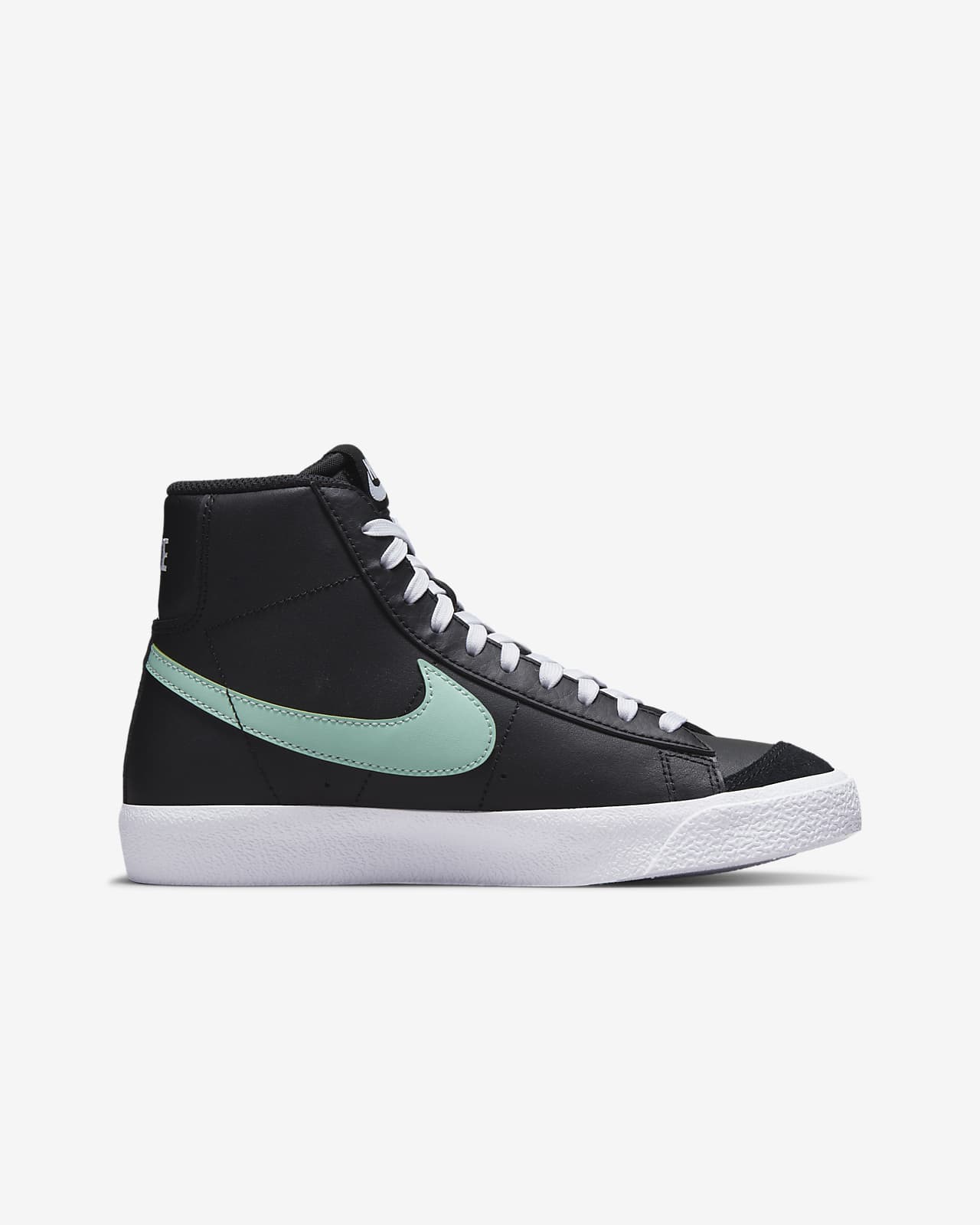 Tenis Nike para mujer W Blazer Mid 77 en Liverpool