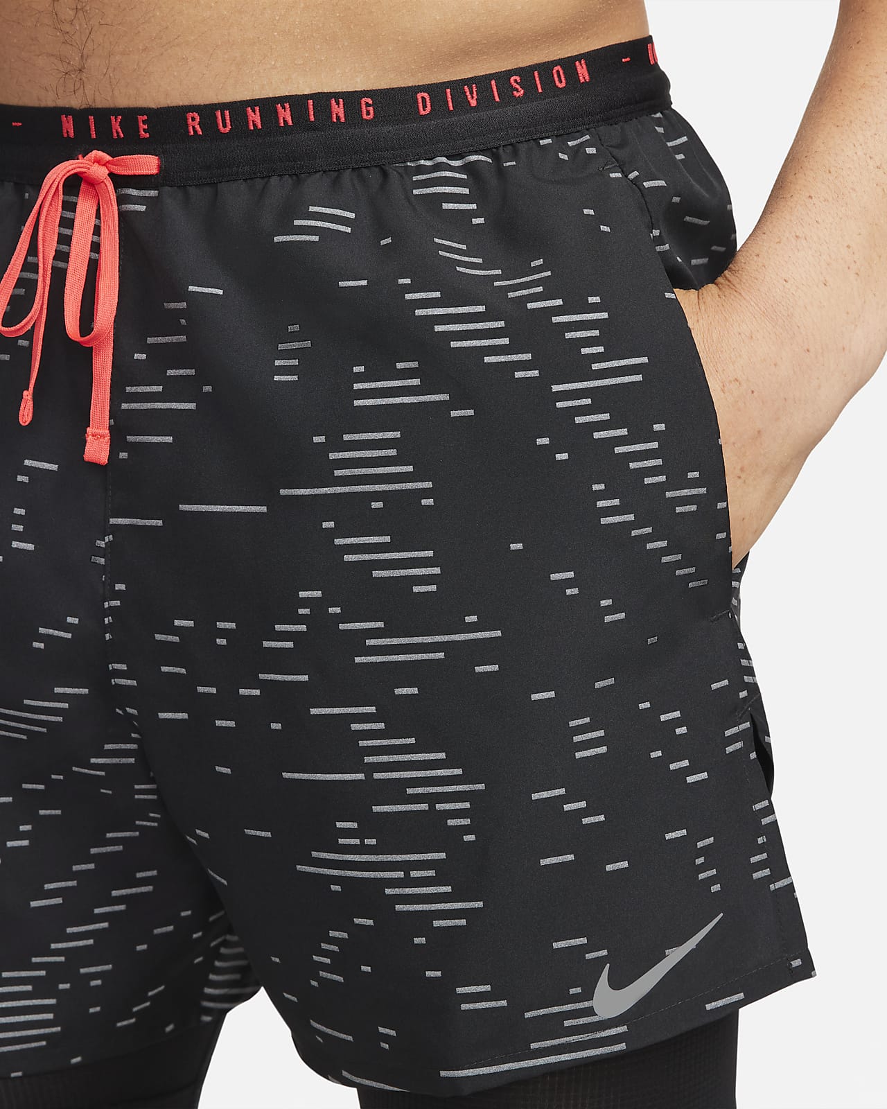 Nike Dri-FIT Run Division Flex Stride Men's 2-In-1 13cm (approx.) Running Shorts. Nike LU