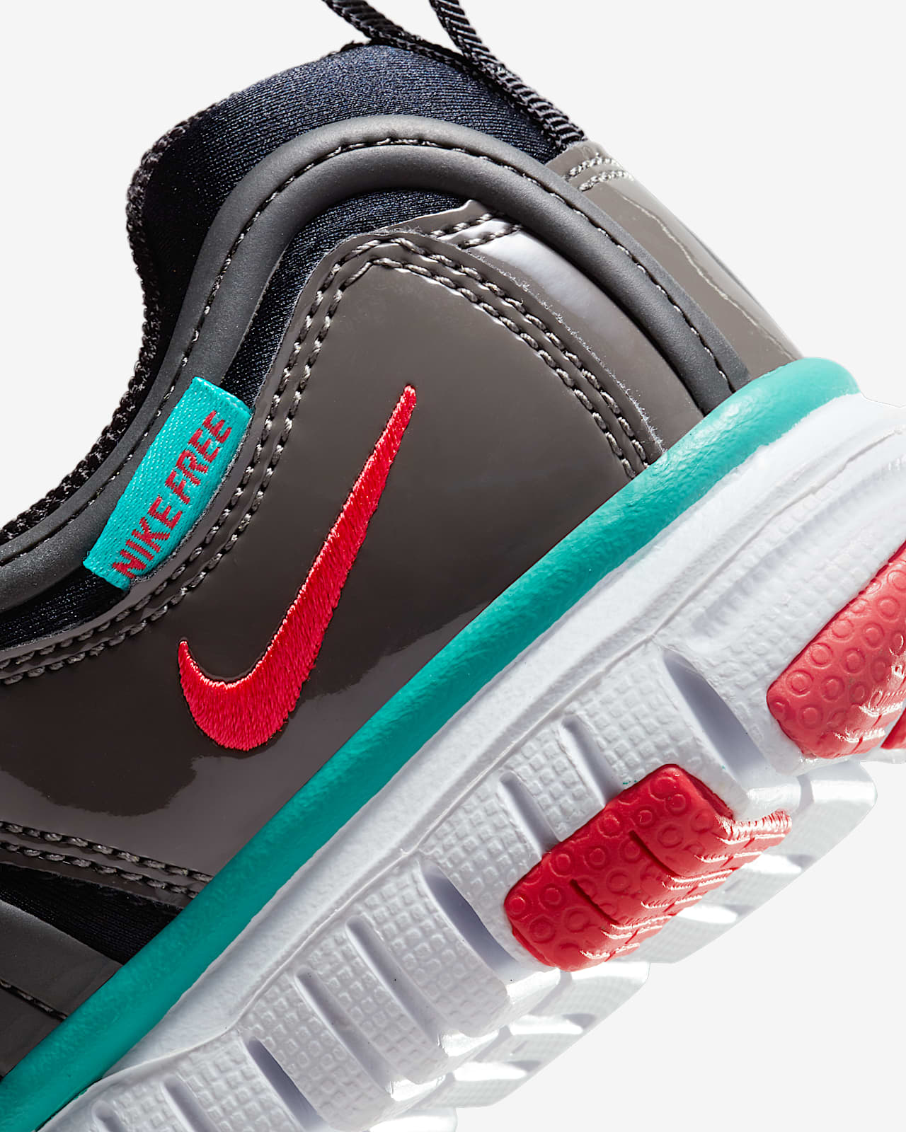 Calzado para niños de talla pequeña Nike Dynamo Free. Nike.com