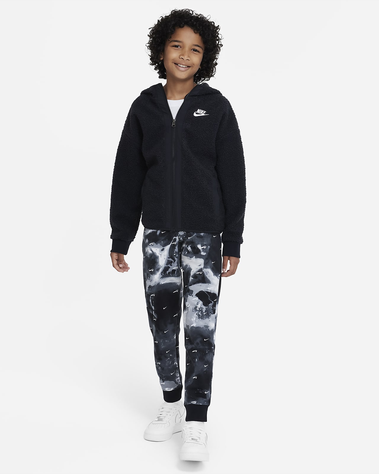 Nike Sportswear Club Fleece Older Kids' Full-Zip Winterized Hoodie