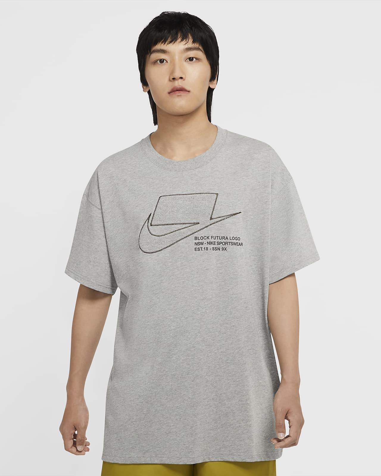 Nike Sportswear NSW Men's T-Shirt. Nike.com