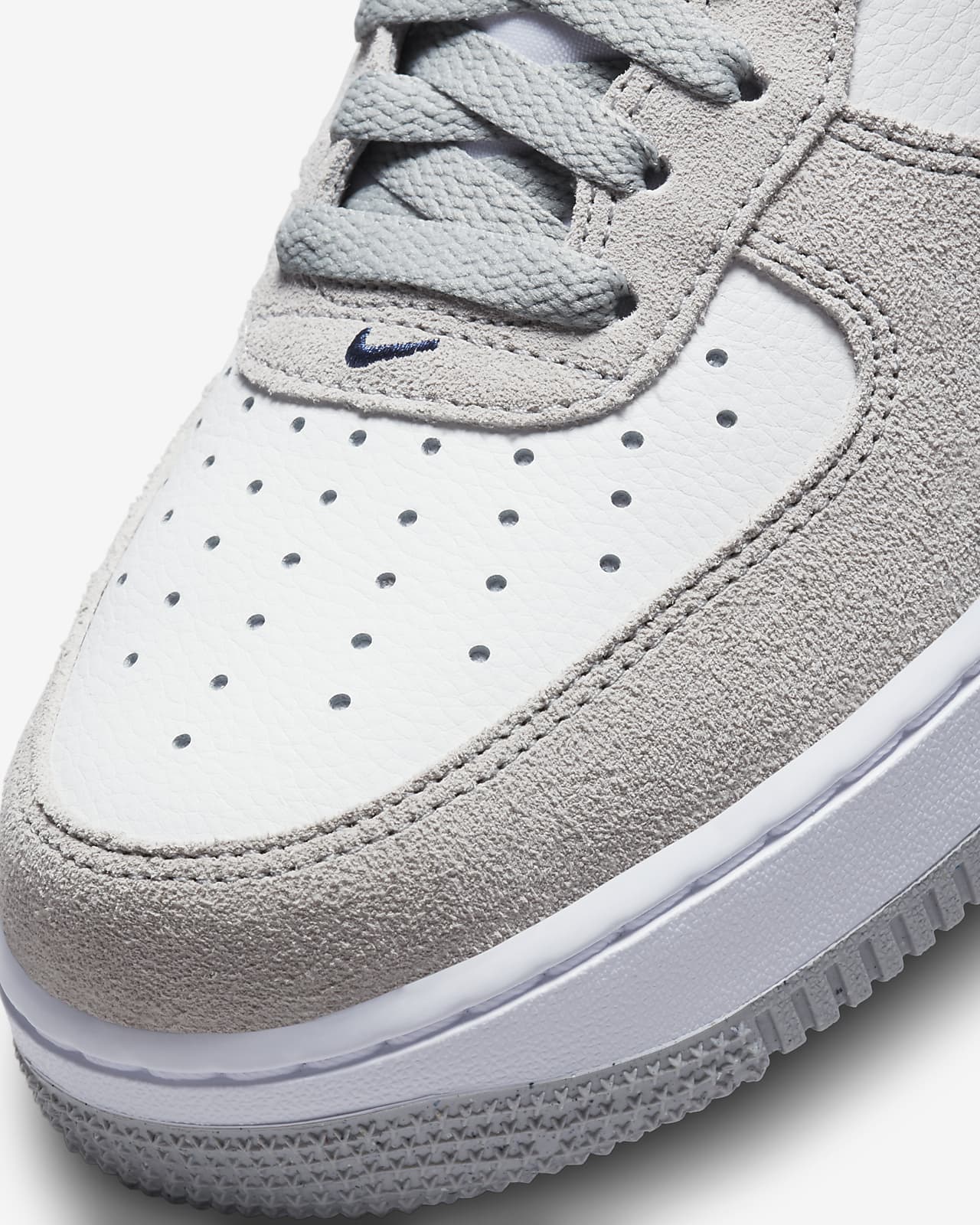 Gray and white cheap air force 1 07