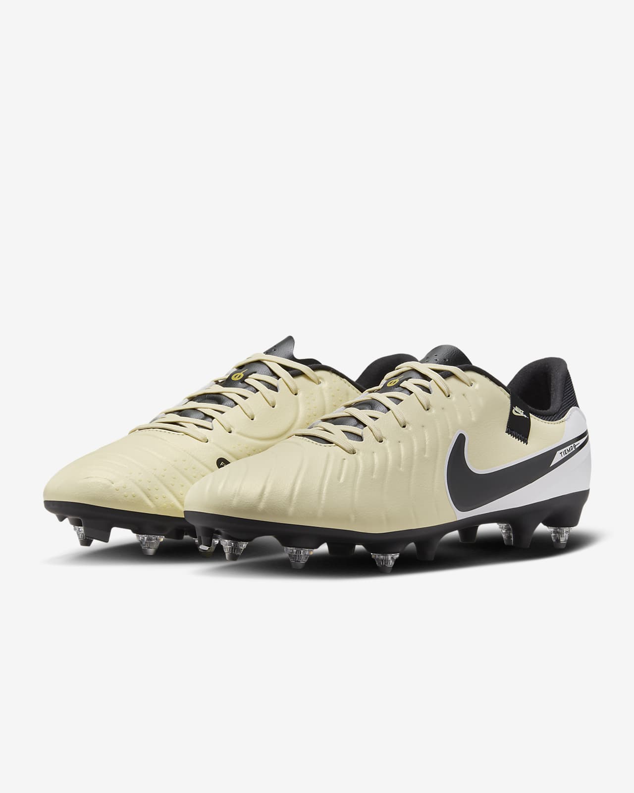 Scarpe calcio nike terreni 2025 morbidi