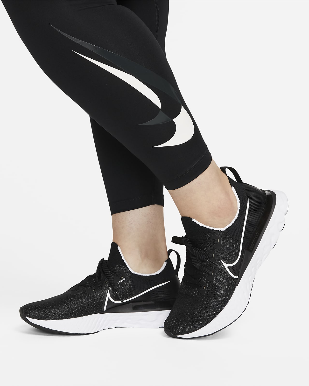 Nike Swoosh Run Women's 7/8-Length Mid 