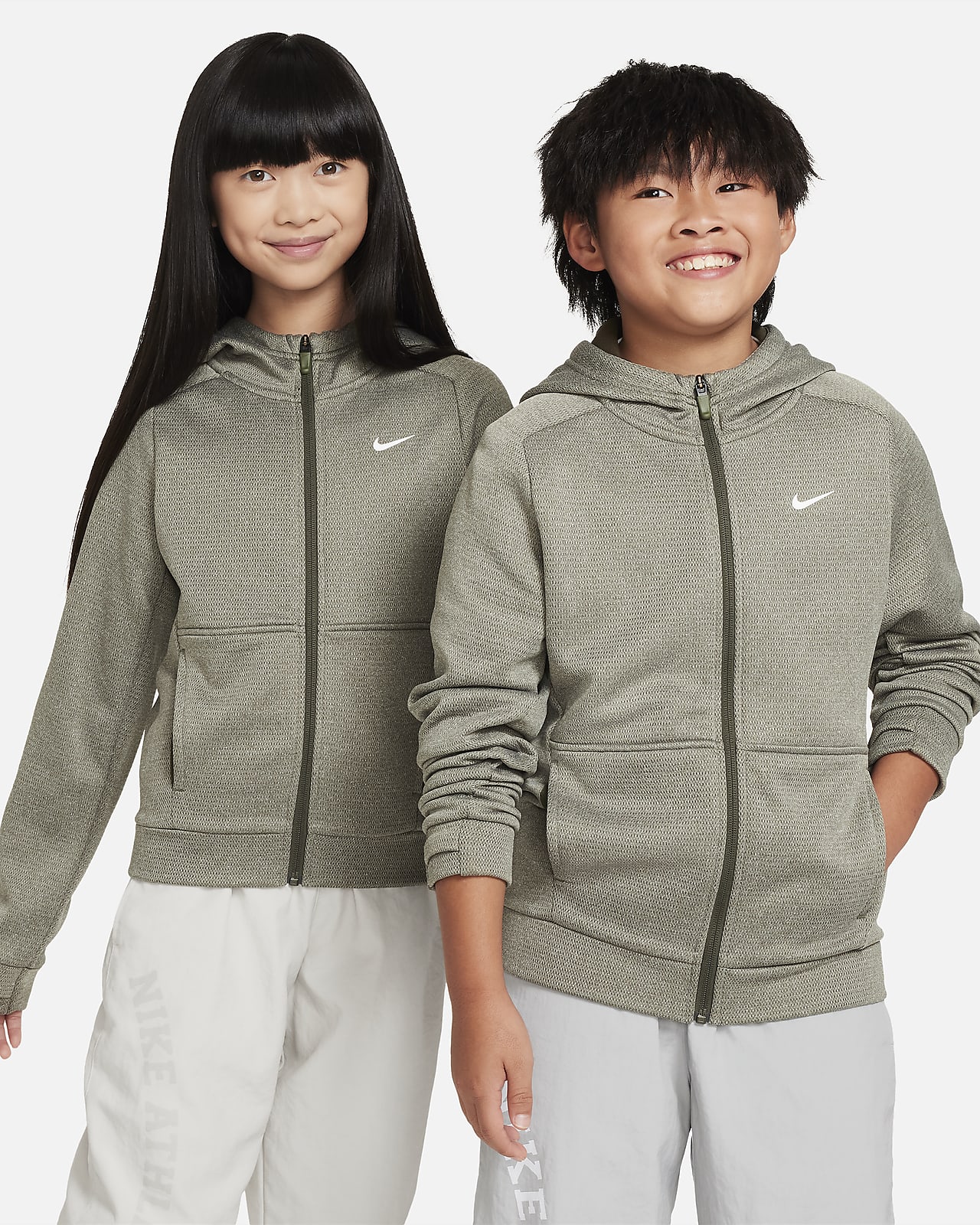 Μπλούζα με κουκούλα και φερμουάρ σε όλο το μήκος Nike Therma-FIT για μεγάλα παιδιά