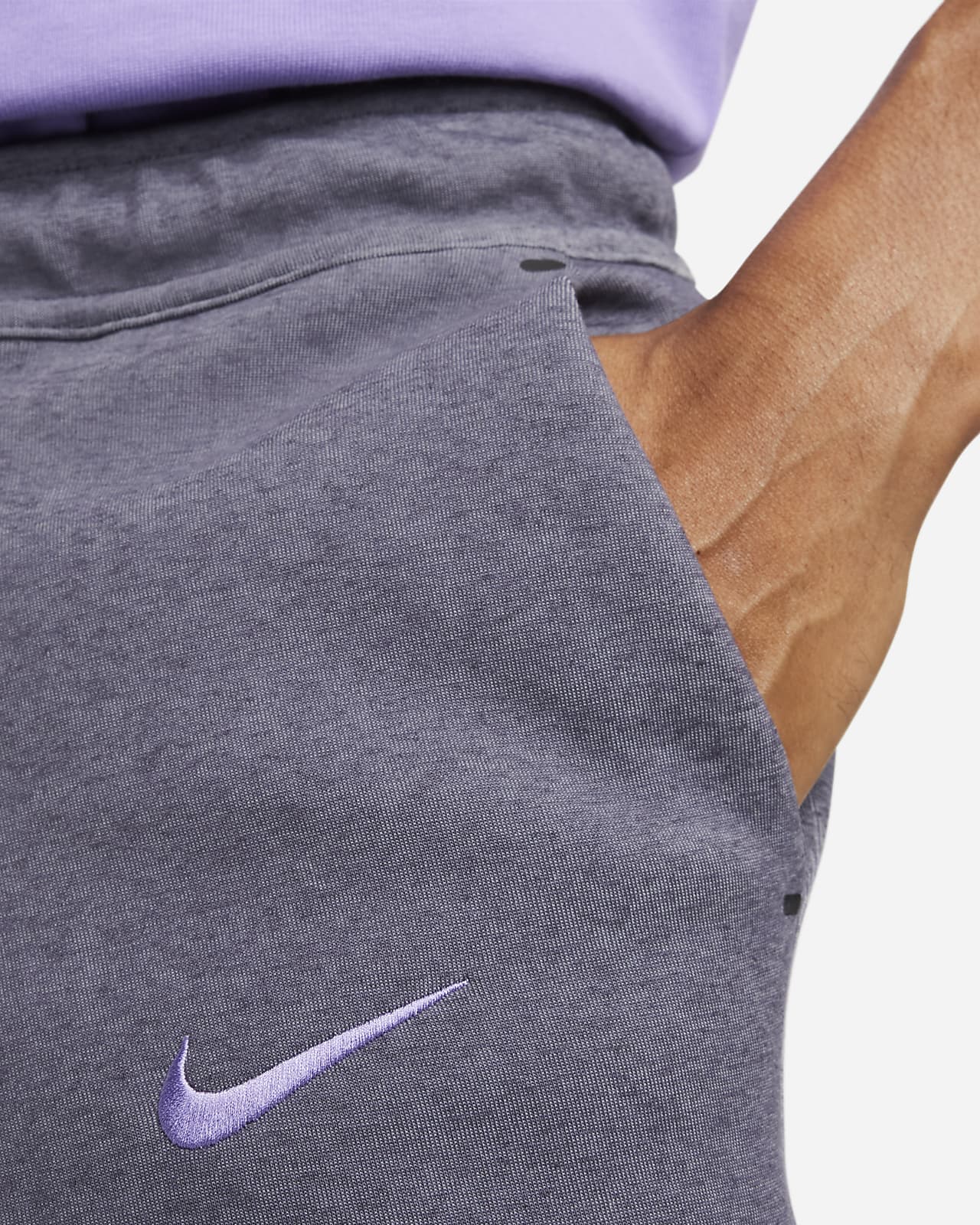 Liverpool FC Tech fleece presentation soccer pants 2021/22 - Nike –