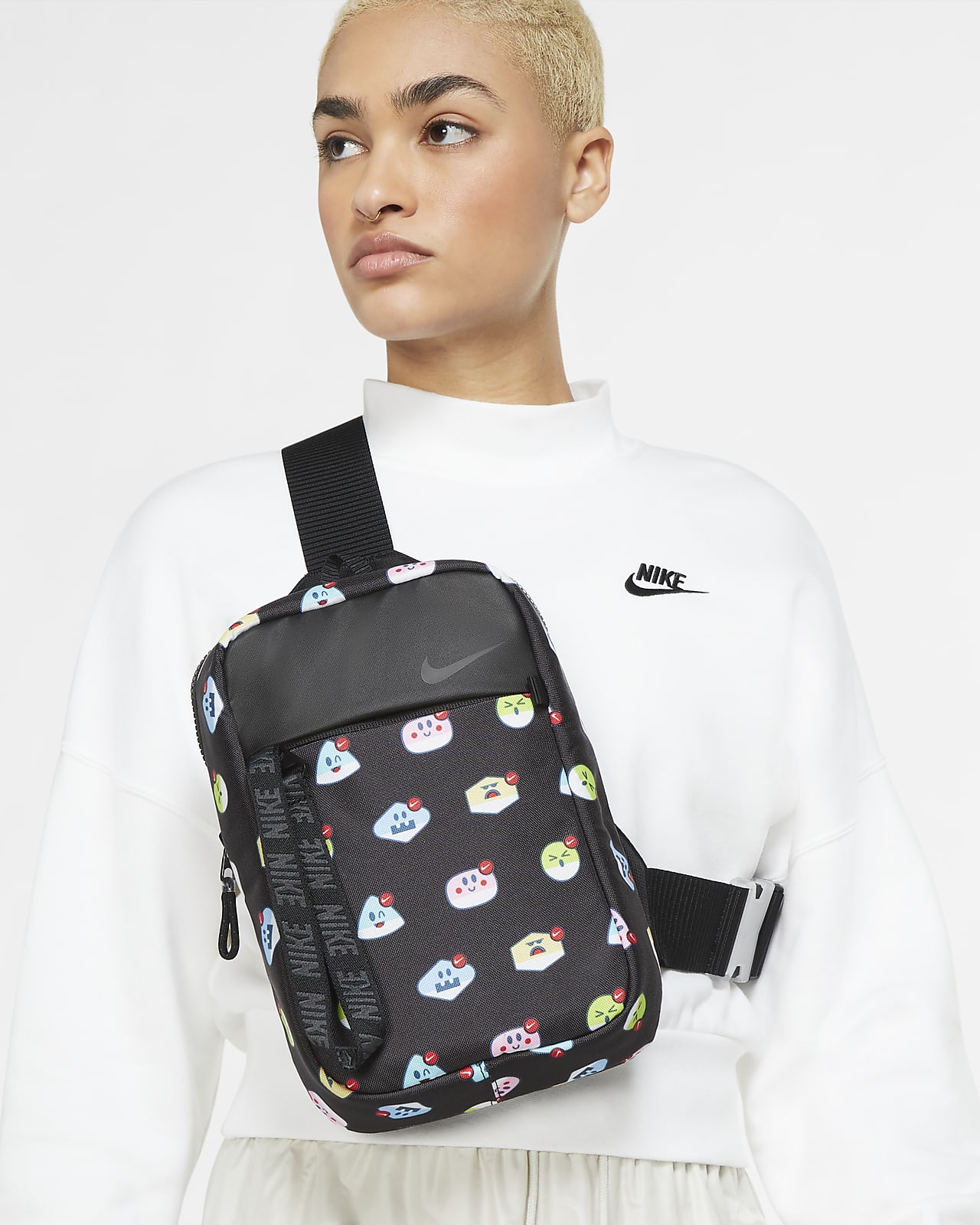 nike sports essential hip pack