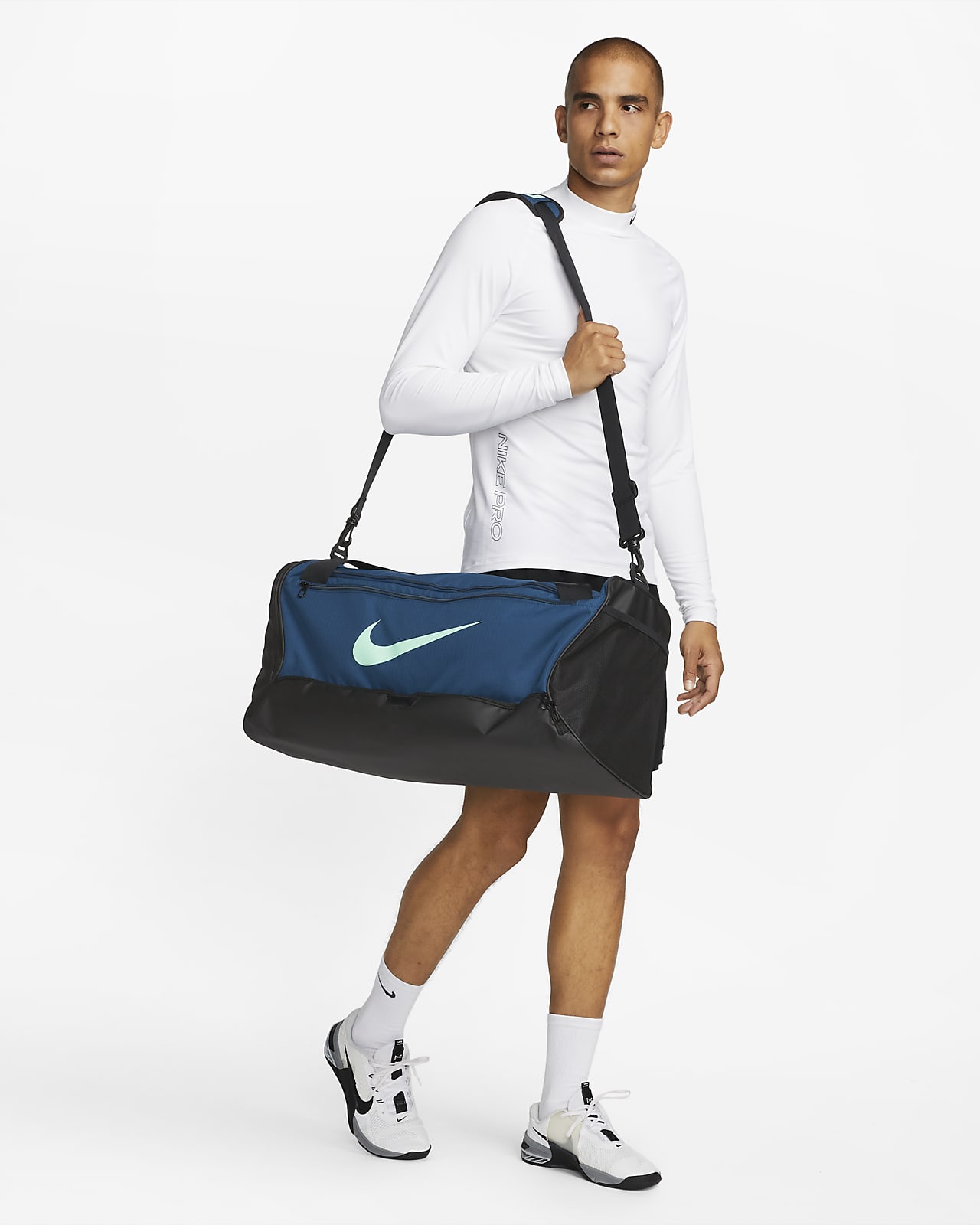 Nike Brasilia 9.5 Training Duffel Bag (Medium, 60L). Nike GB