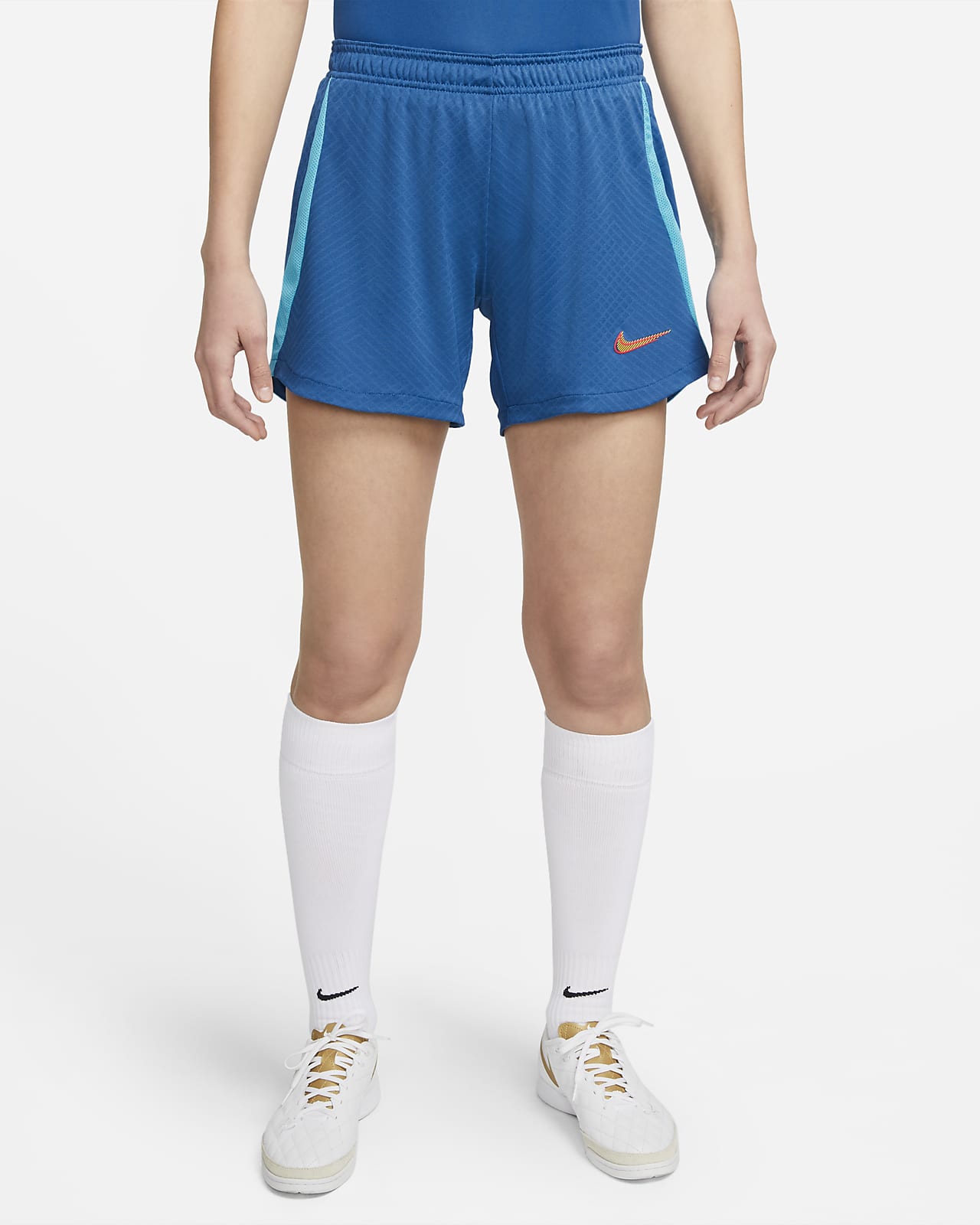 Nike Dri-FIT Strike Women's Football Shorts. Nike GB