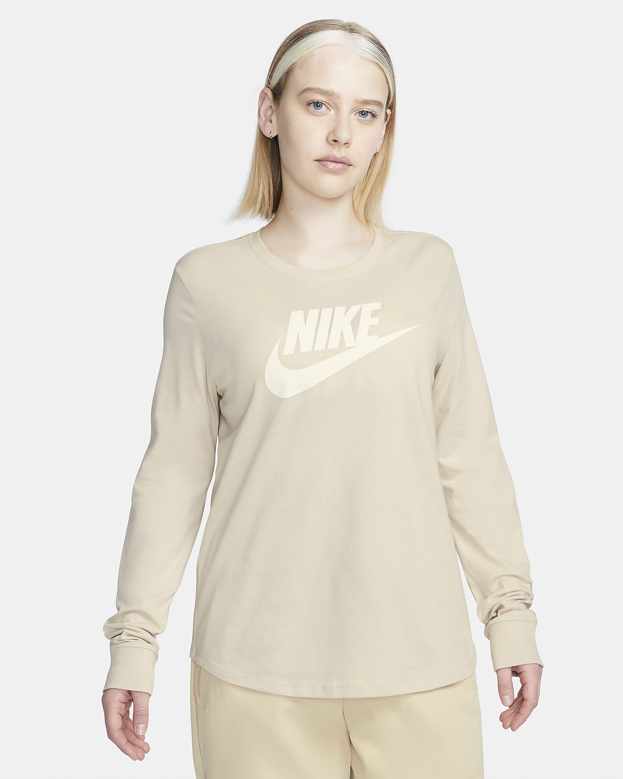 Nike Sportswear Women's Long-Sleeve Logo T-Shirt. Nike.com