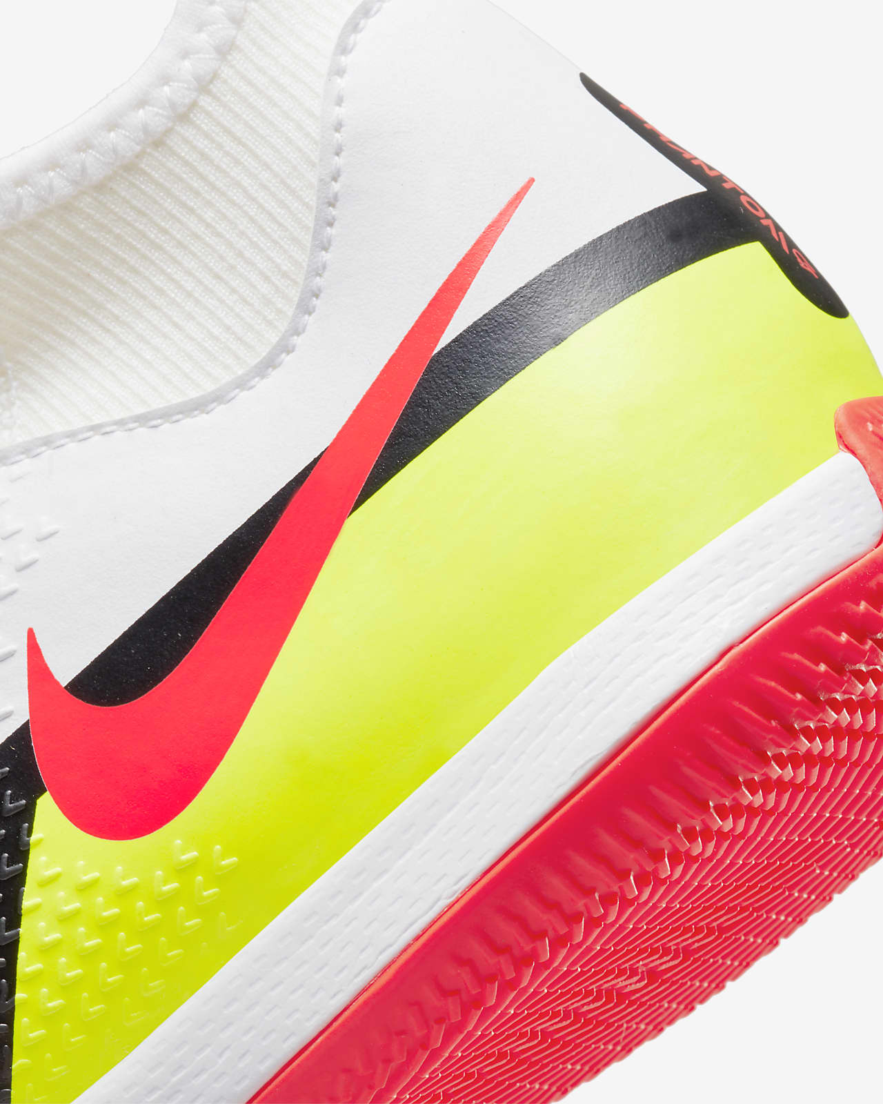 Nike Jr. Phantom GT2 Academy Dynamic Fit IC Little/Big Kids' Indoor/Court  Soccer Shoes
