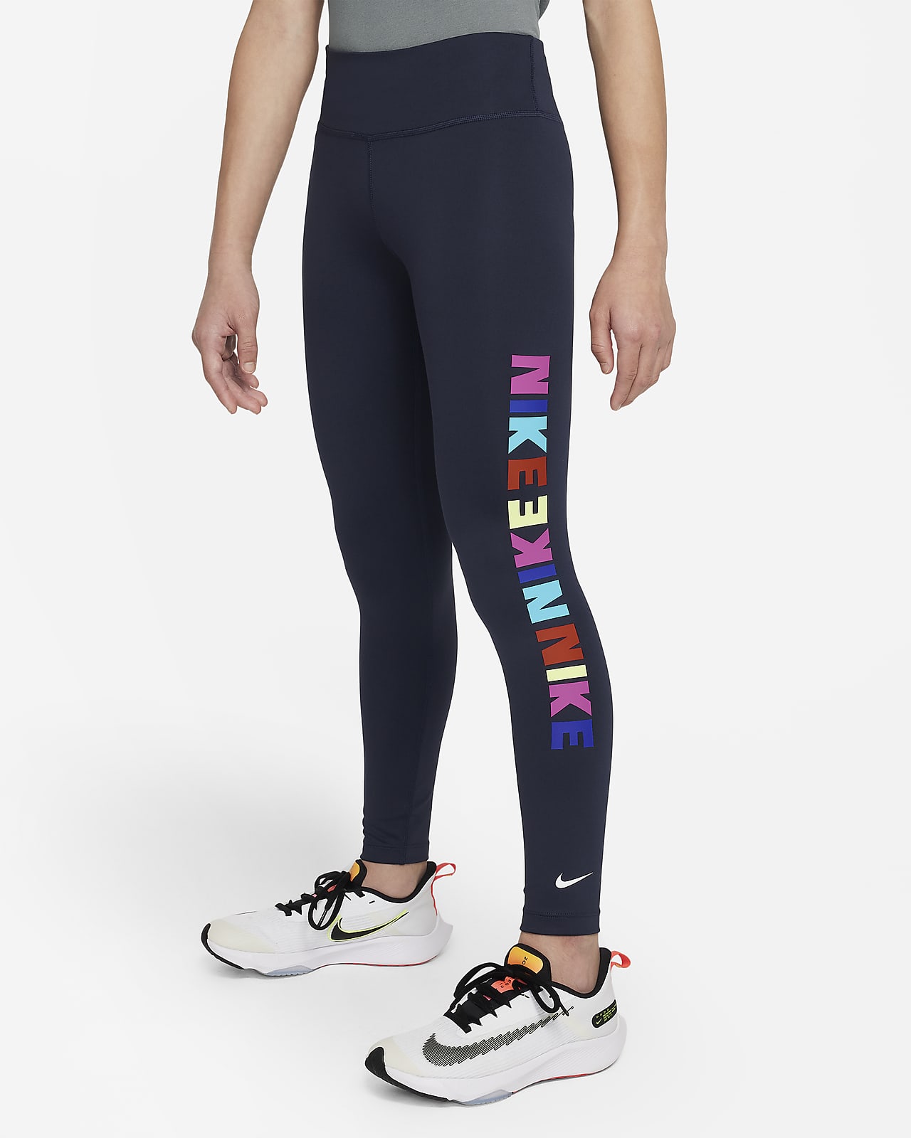 Nike Big Girl's (7-16) Sportwear Graphic Leggings : : Clothing,  Shoes & Accessories