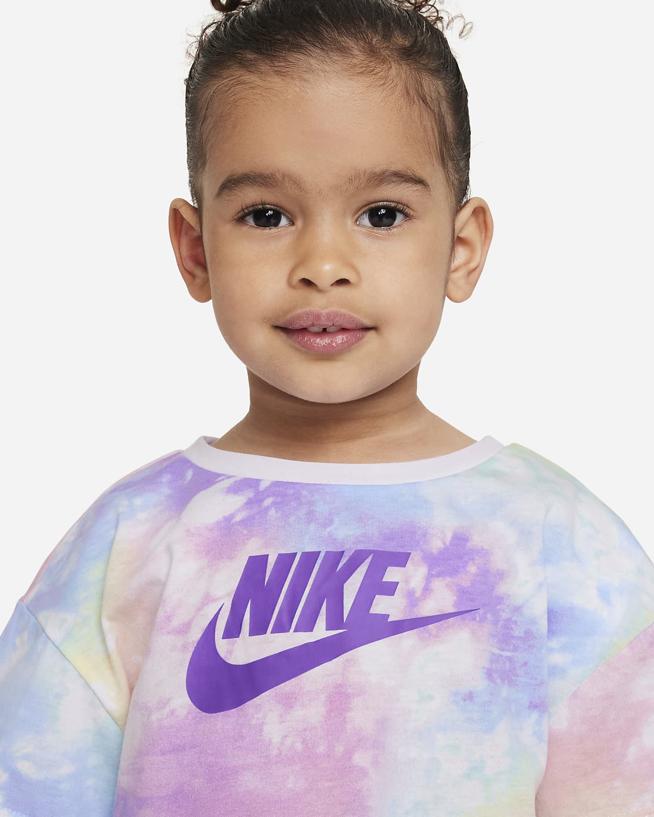 Conjunto de playera y shorts de ciclismo para bebé Nike (de 12 a 24 meses).  Nike.com
