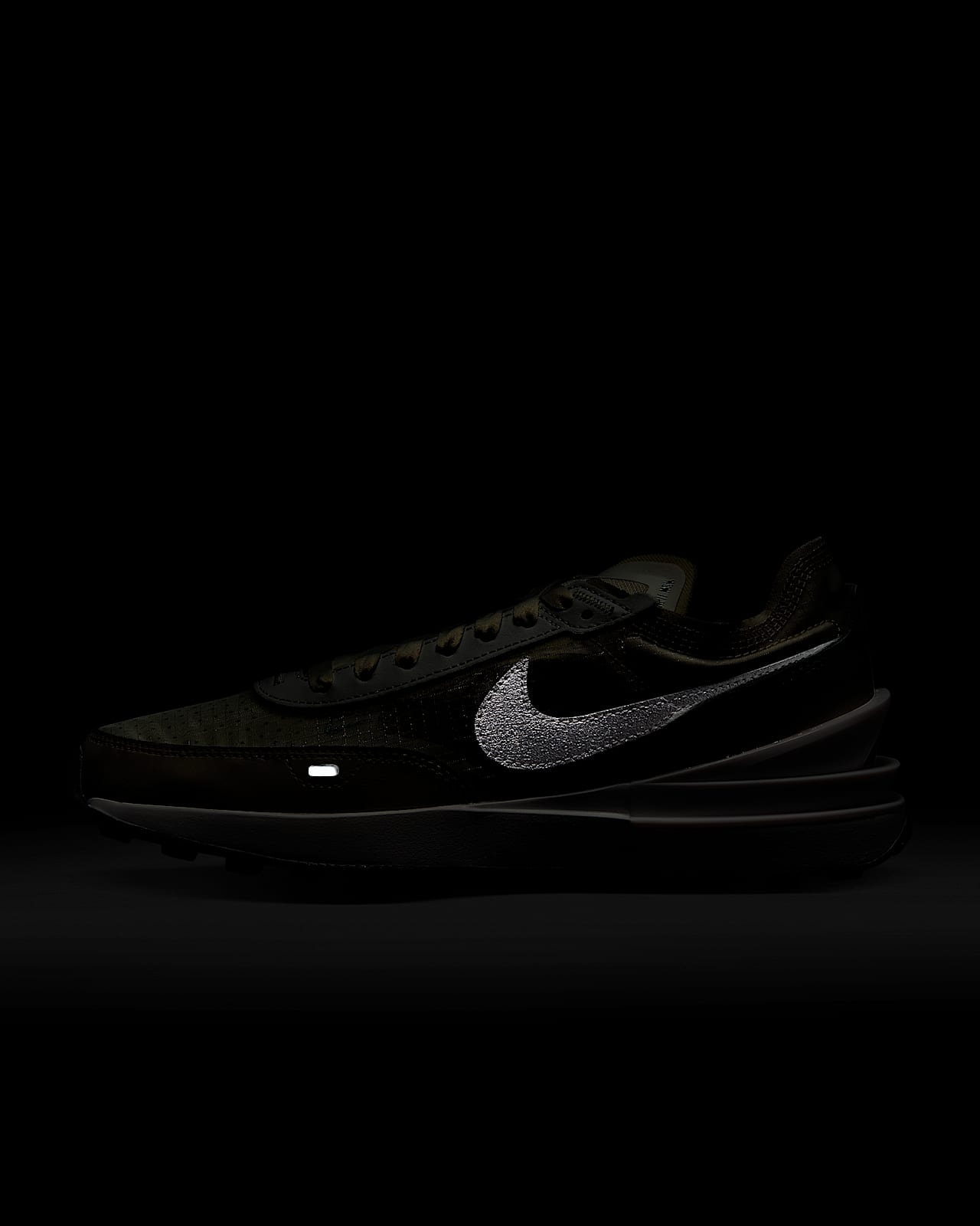 Nike Waffle One Women's Shoes. Nike SI