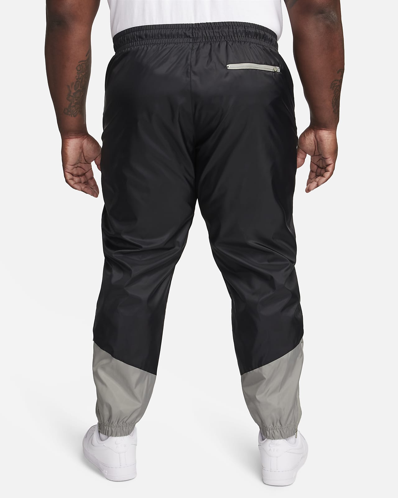 Nike Sportswear Windrunner Woven Breathable Bundle Feet Sports Long Pants  in Black for Men