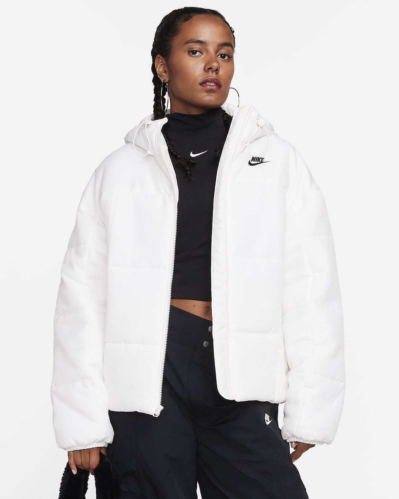 Nike Sportswear Classic Puffer lockere Therma-FIT Jacke mit Kapuze für Damen