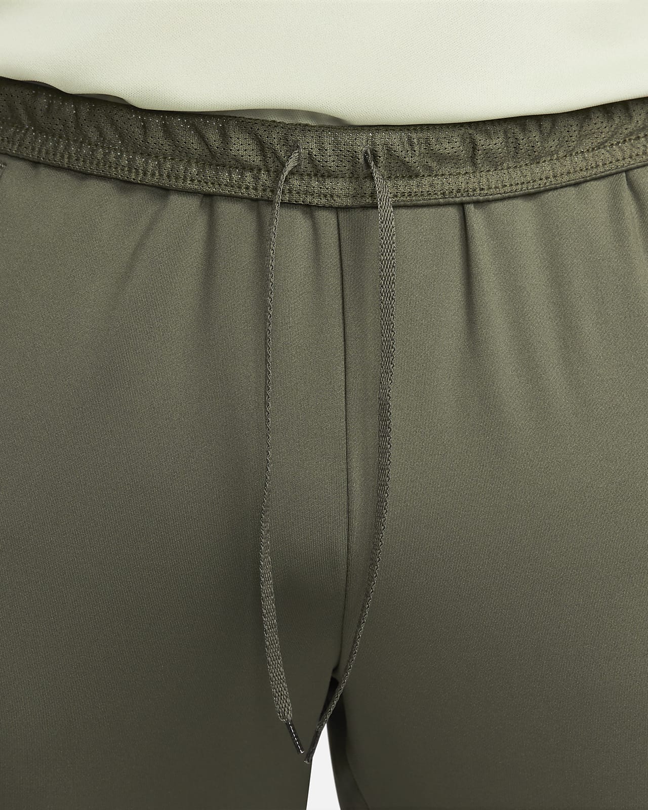 Nike DriFIT Strike Men's Football Pants. Nike RO