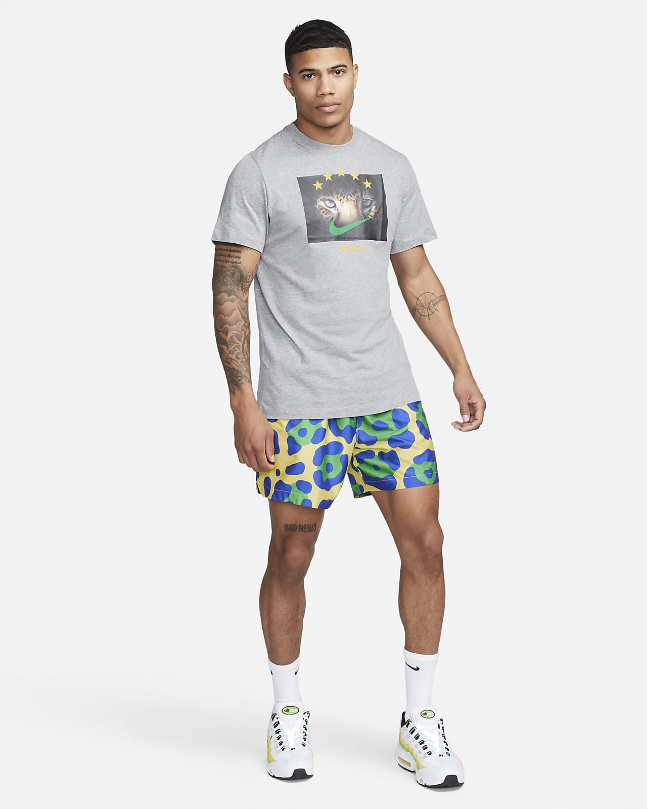 Brazil Men's Graphic T-Shirt. Nike LU