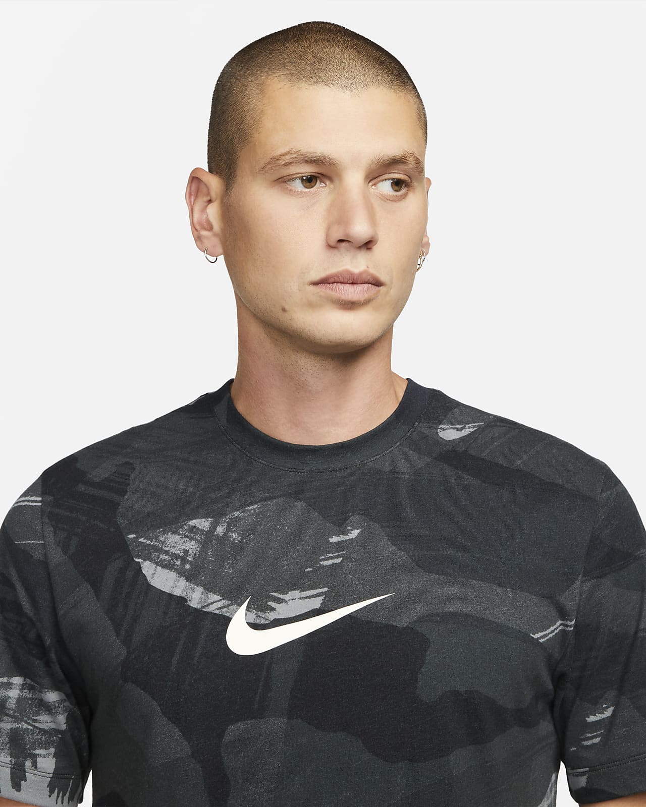 genezen appel En Nike Dri-FIT Men's Camo Print Training T-Shirt. Nike LU