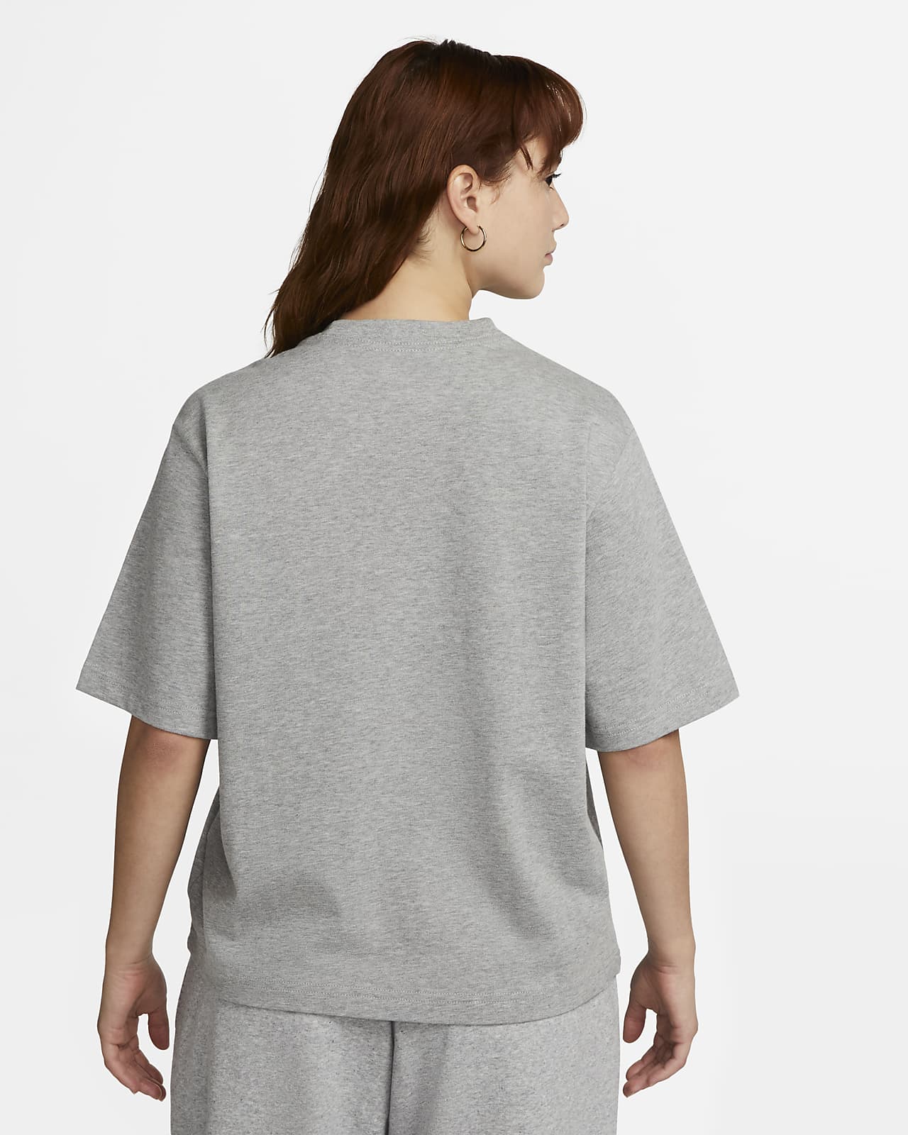 nike boxy tee