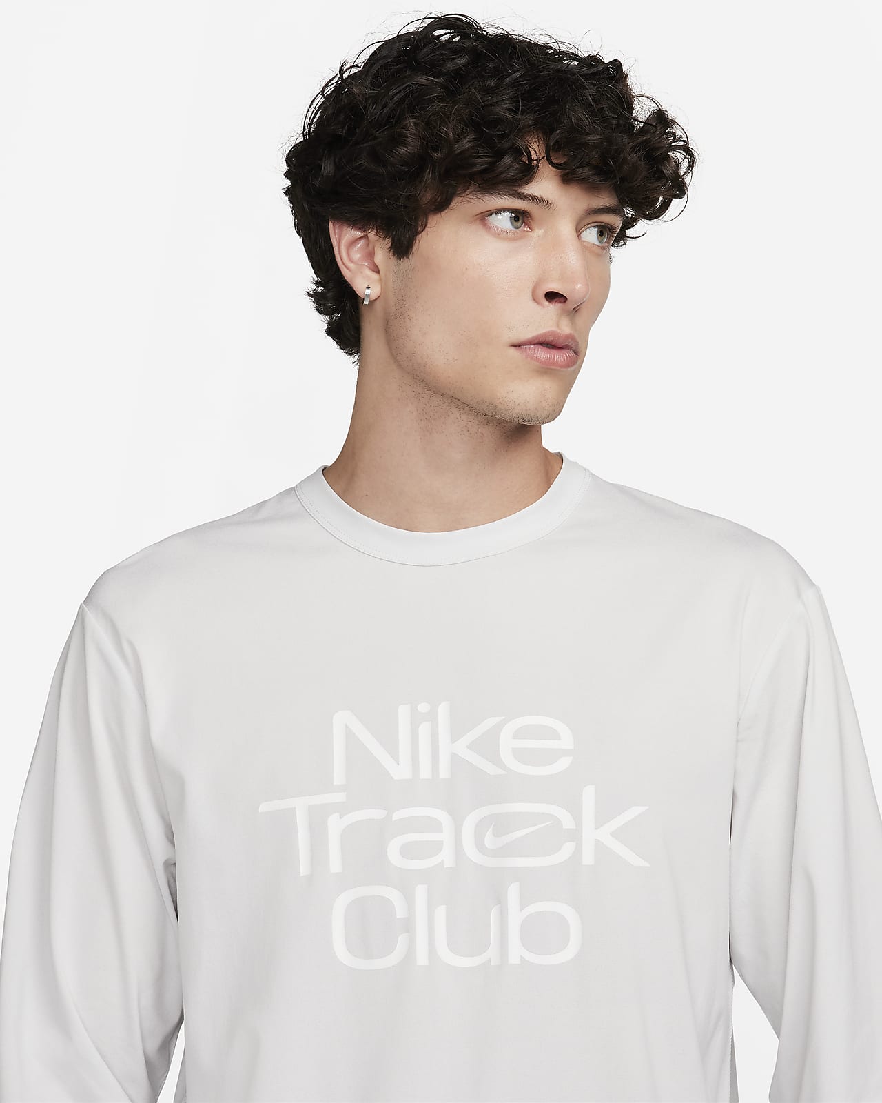 Nike Track Club Men's Dri-FIT Hyverse Long-Sleeve Running Top. Nike LU