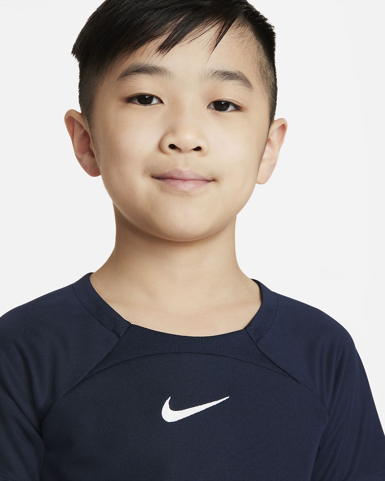 Nike DriFIT Academy Pro Younger Kids' Knit Football Training Kit. Nike BE