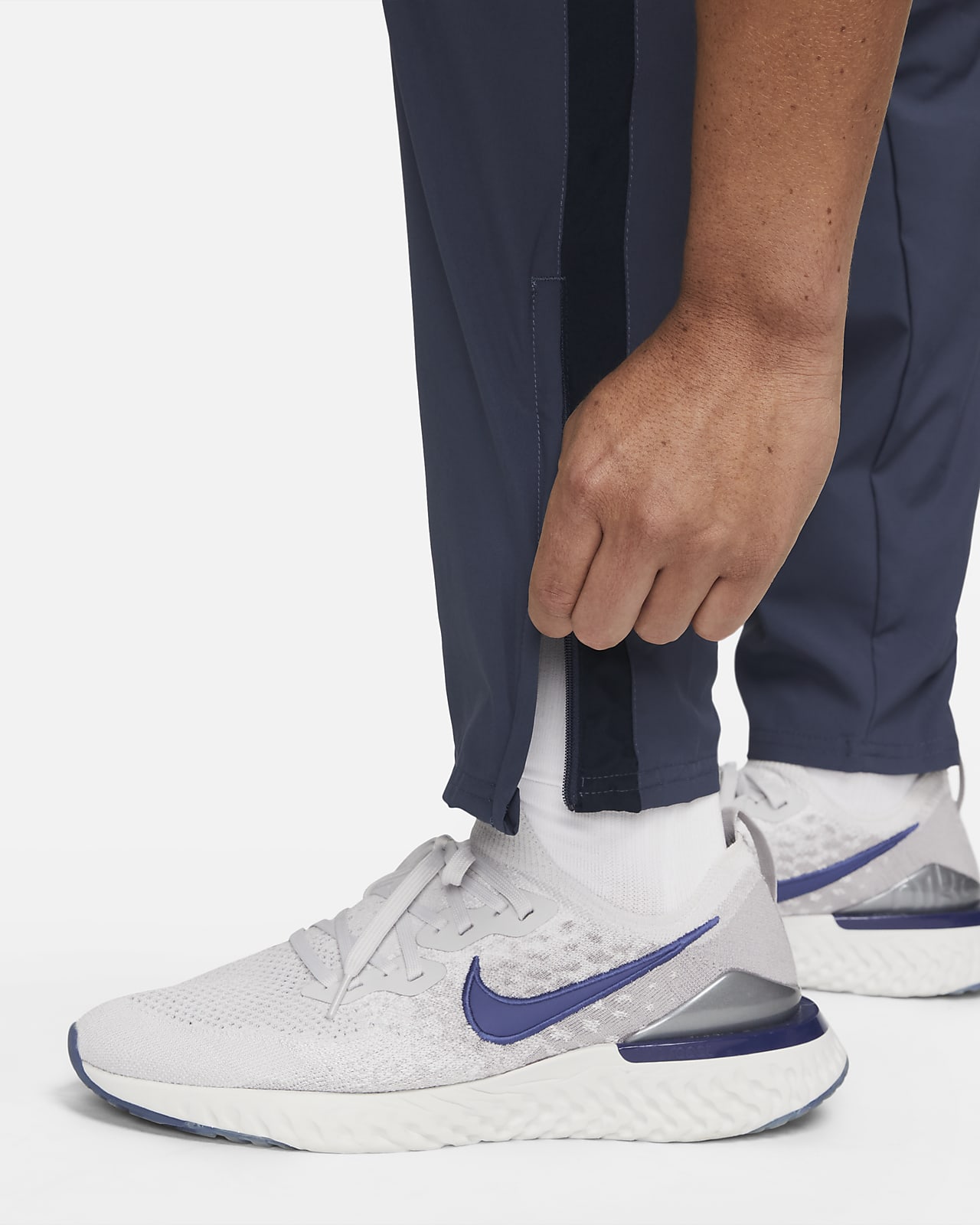 Nike Men's Woven Running Pants.