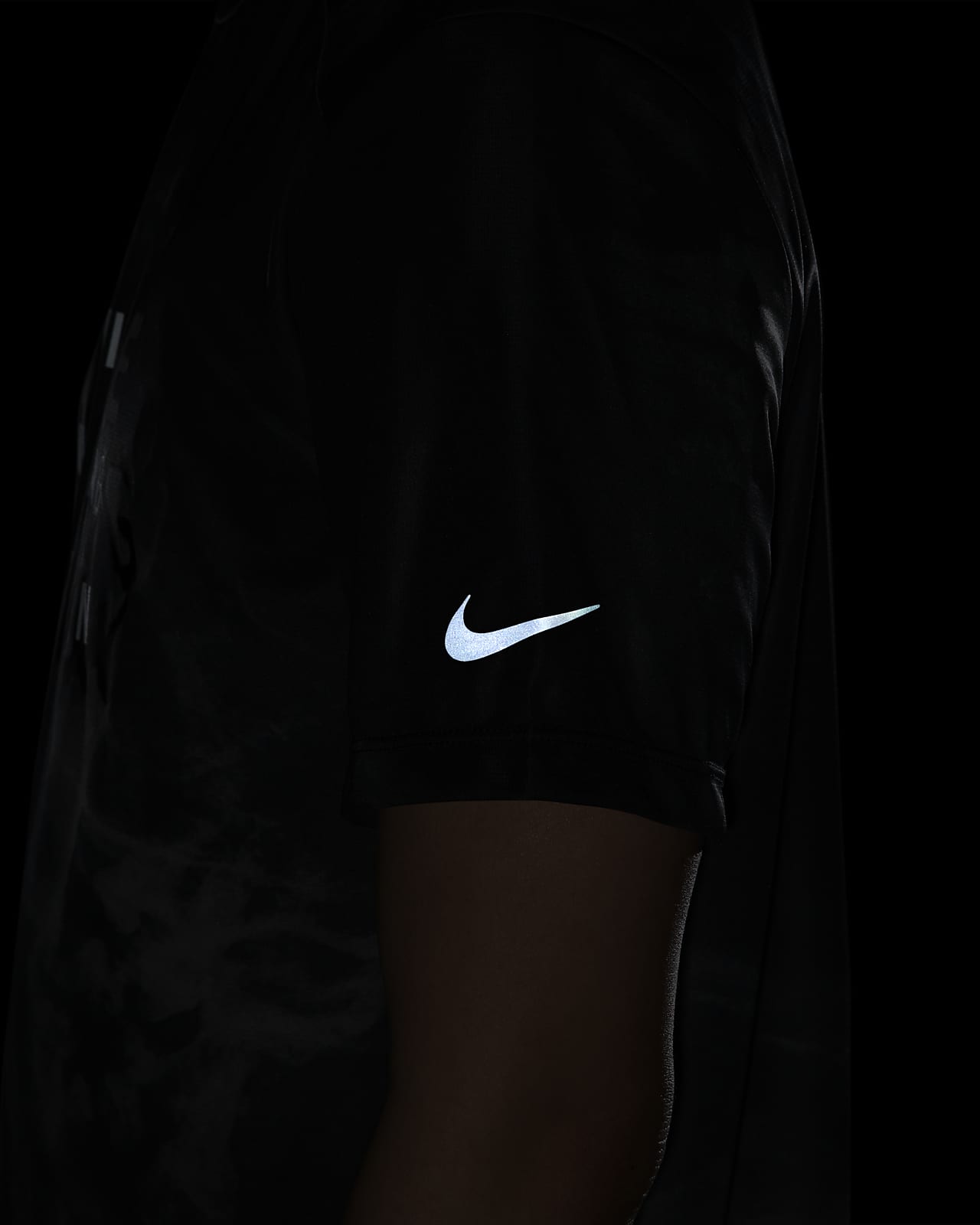 Nike Men's Dri-FIT Run Division Rise 365 Short Sleeve Top – BlackToe Running  Inc.