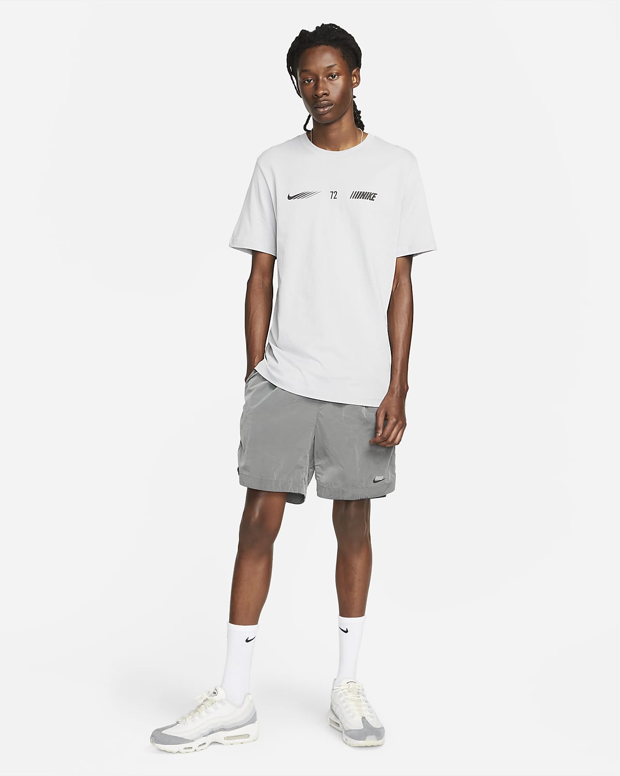 Nike Sportswear Standard Issue Men's T-Shirt. Nike SA