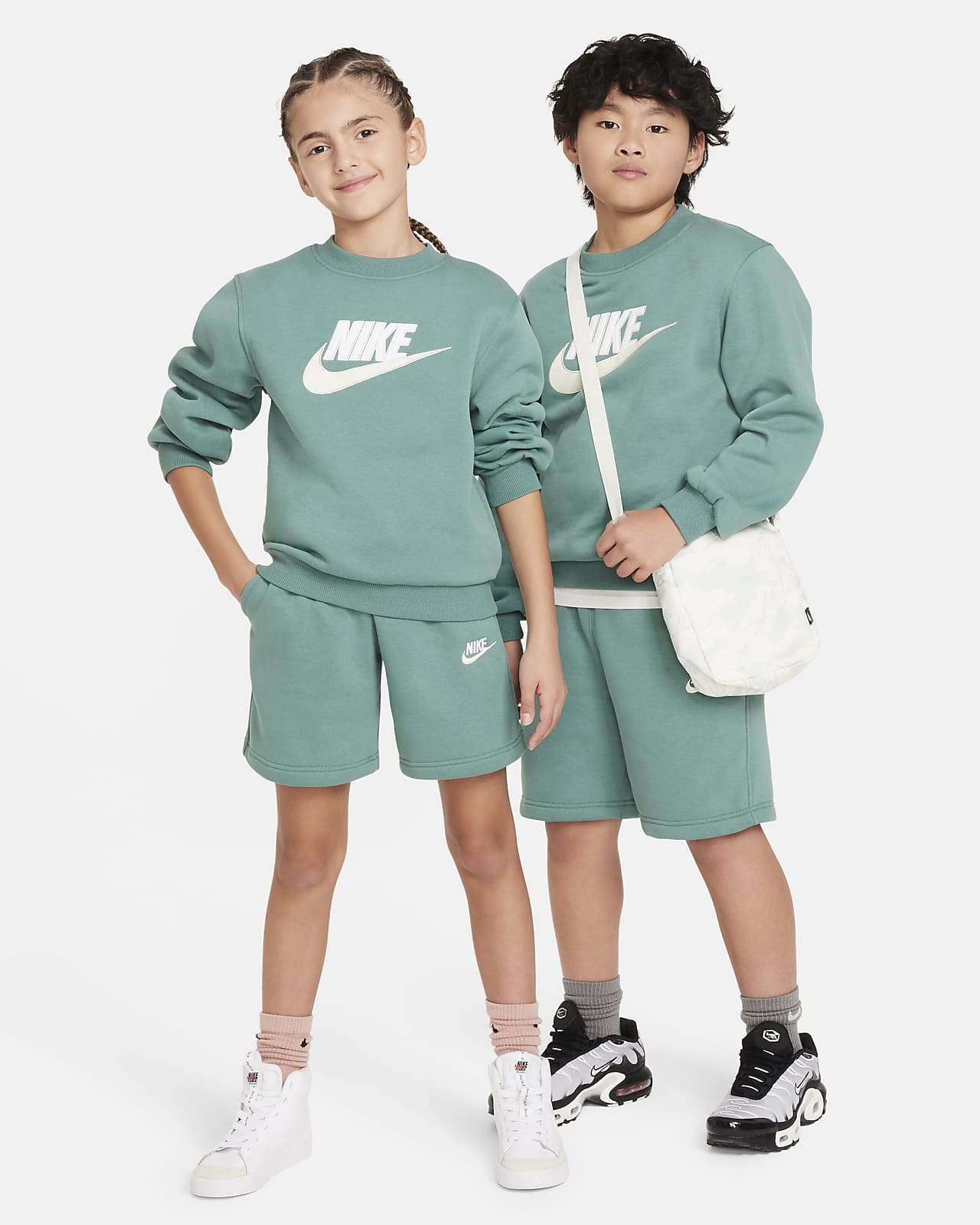 Σετ φόρμας με σορτς Nike Sportswear Club Fleece για μεγάλα παιδιά