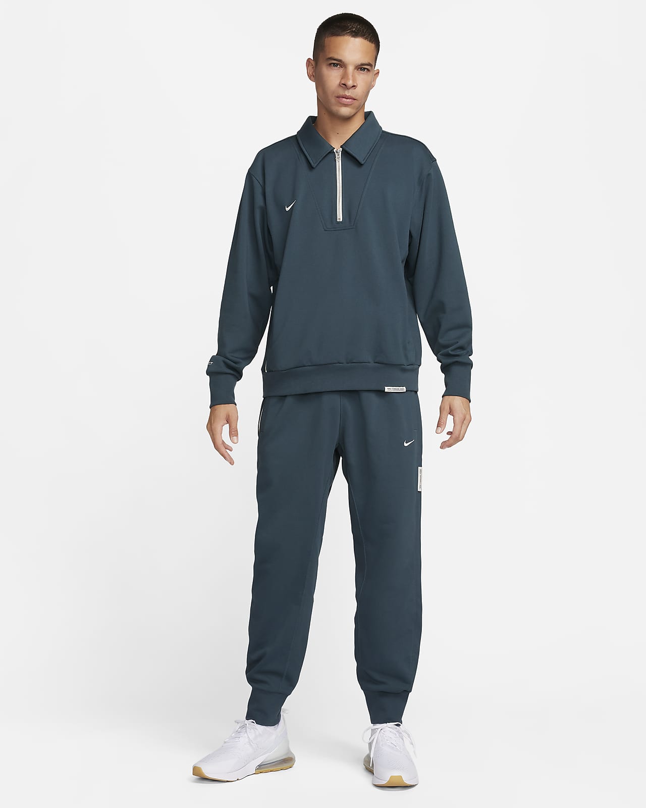 Jogging nike best sale standard fit