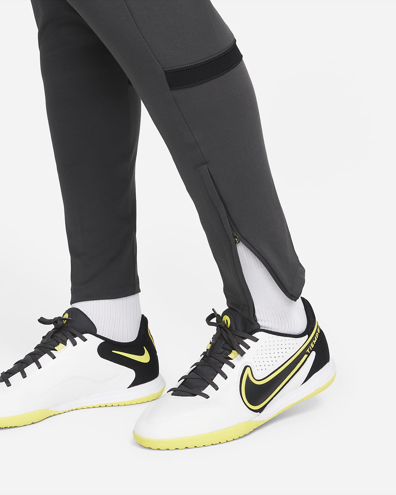 Normalmente Tomar conciencia Absorber Nike Dri-FIT Academy Pantalón de fútbol - Mujer. Nike ES