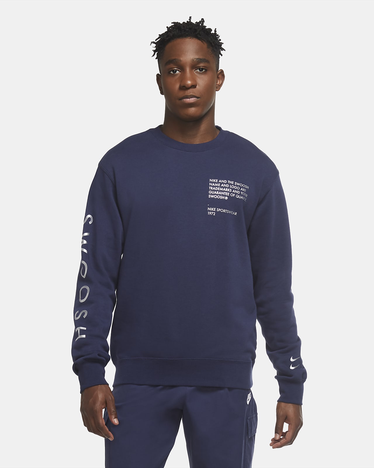 Nike Sportswear Swoosh Herren Rundhalsshirt. Nike AT Nike Sportswear Sweatshirt 'SWOOSH' Herren, Navy Rot