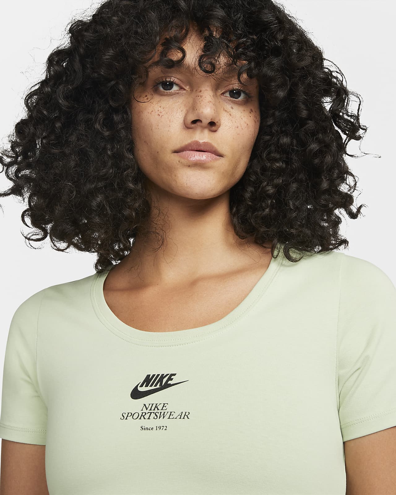 Nike Sportswear Women's Crop Top. Nike NL