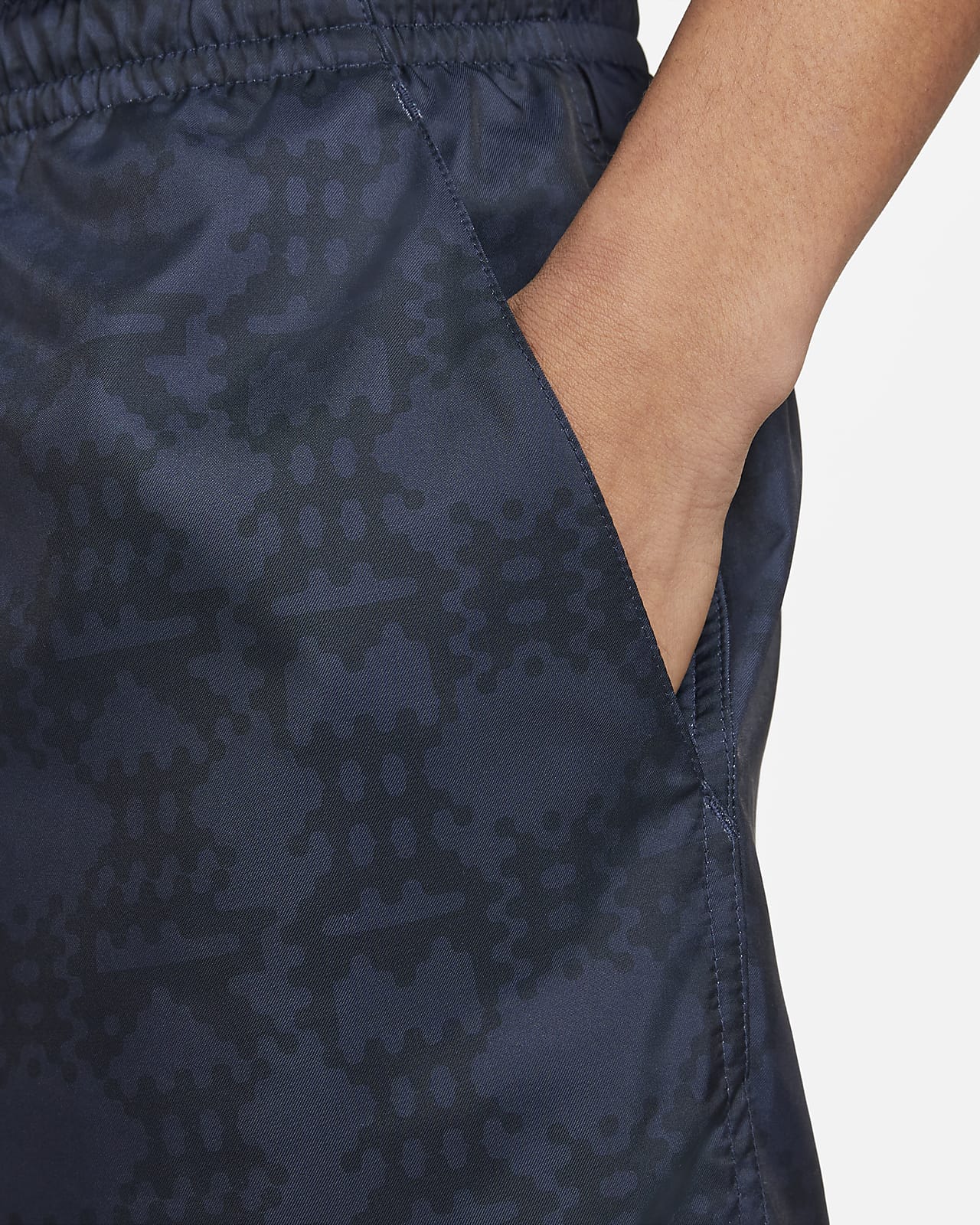 Nike Sportswear Men's Woven Flow Shorts 