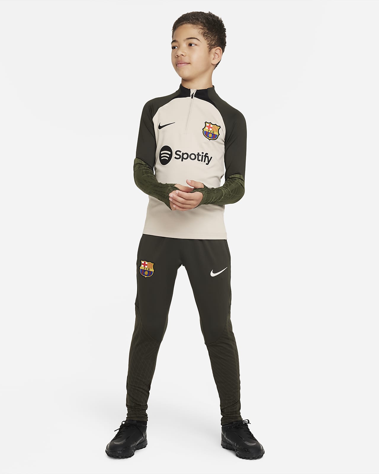 F.C. Barcelona Strike Older Kids' Nike Dri-FIT Knit Football Pants