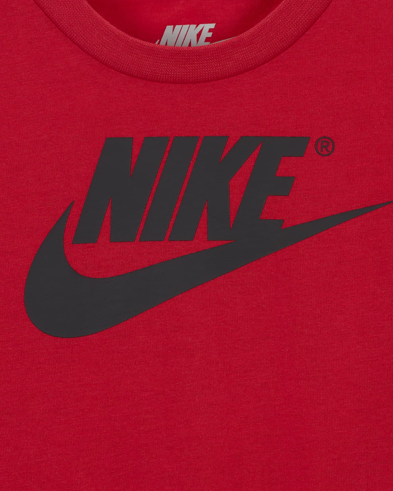 Ensemble tee-shirt et short Nike pour Bébé (12 - 24 mois)