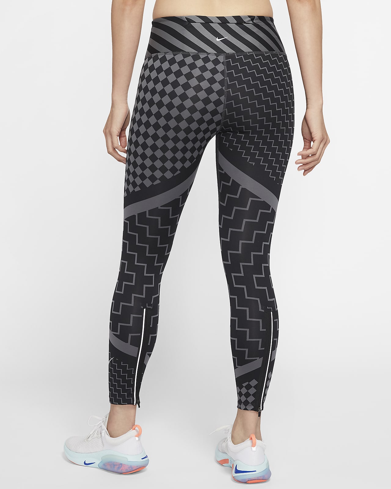 nike epic lux tight fit